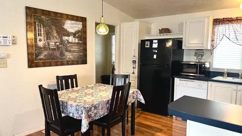 Dining - 3550 Mitchell Rd #28, Ceres, CA 95307 photo 1 of 1