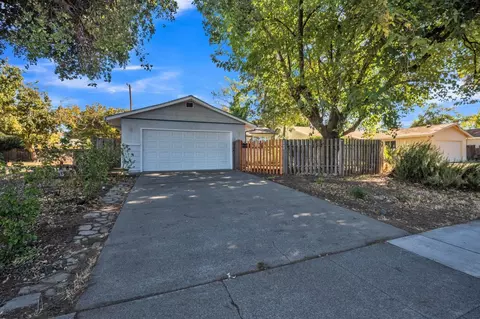 1208 L, Davis, CA 95616 photo 3