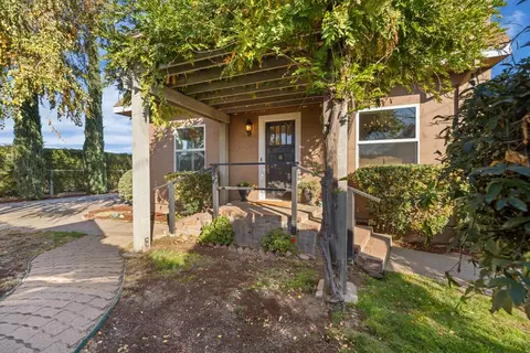 5430 E Kettleman Ln, Lodi, CA 95240 photo 3
