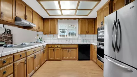 Kitchen - 1637 Dickey Ct, Ripon, CA 95366 photo 1 of 4