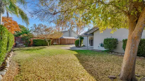 Exterior - 1637 Dickey Ct, Ripon, CA 95366 photo 7 of 9