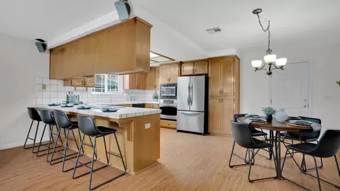 Kitchen - 1637 Dickey Ct, Ripon, CA 95366 photo 4 of 4
