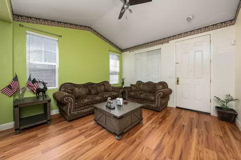 930 Kennedy Pl, Tracy, CA 95377 photo 5