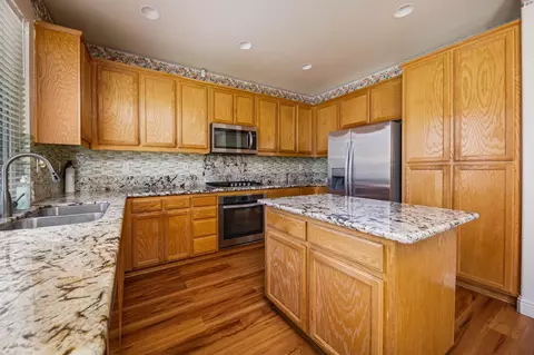 930 Kennedy Pl, Tracy, CA 95377 photo 9