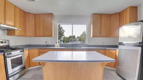 Kitchen - 1440 Bent Dr, Campbell, CA 95008 photo 2 of 3