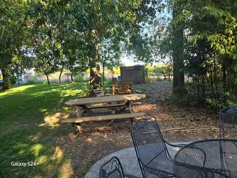 17036 N Locust Tree Rd, Lodi, CA 95240 photo 2