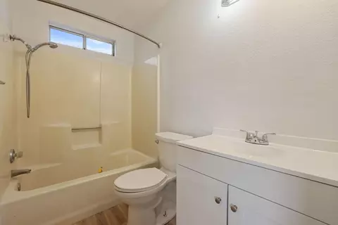 Bath - 5317 Pradera Dr, Salida, CA 95368 photo 2 of 2
