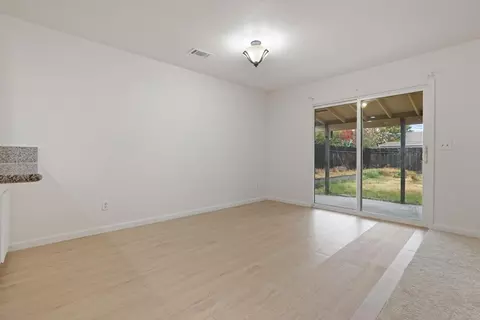 Living - 5317 Pradera Dr, Salida, CA 95368 photo 2 of 4