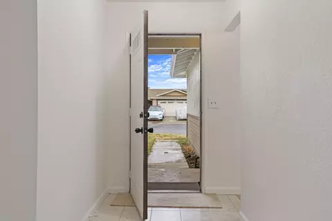 Entry Way - 5317 Pradera Dr, Salida, CA 95368 photo 2 of 8