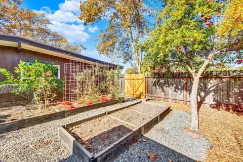 Exterior - 1218 Radcliffe Dr, Davis, CA 95616 photo 20 of 25