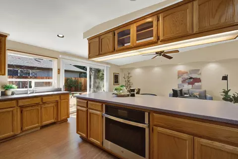 Kitchen - 1218 Radcliffe Dr, Davis, CA 95616 photo 6 of 7