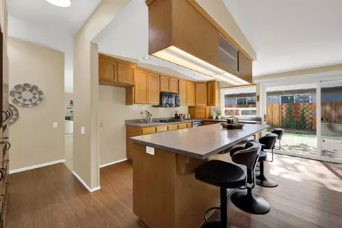 Kitchen - 1218 Radcliffe Dr, Davis, CA 95616 photo 3 of 7