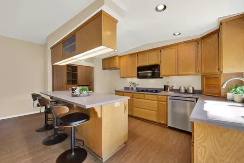 Kitchen - 1218 Radcliffe Dr, Davis, CA 95616 photo 4 of 7