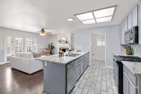 1600 Jacquelyn Way, Modesto, CA 95355 photo 5