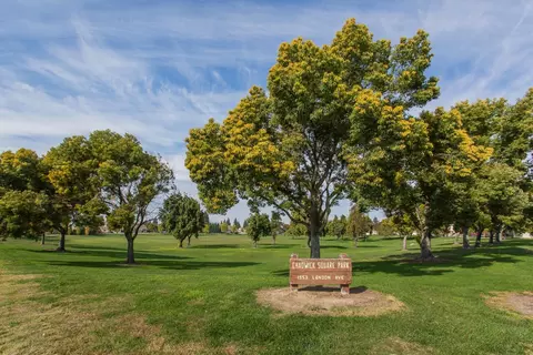 1676 Komenich Dr, Manteca, CA 95336 photo 31