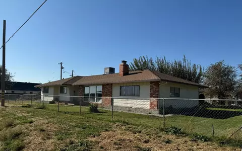 17946 Railroad St, Madison, CA 95653 photo 2