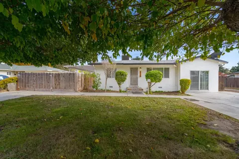 834 V St, Merced, CA 95341 photo 2