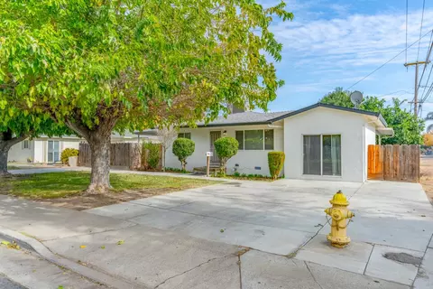 834 V St, Merced, CA 95341 photo 1