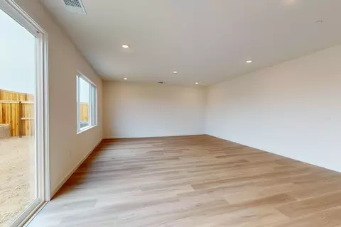 Living - 2957 Delegate Dr, Lincoln, CA 95648 photo 1 of 4