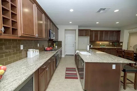 Kitchen - 3709 Banyan Tree Ct, Modesto, CA 95355 photo 6 of 9