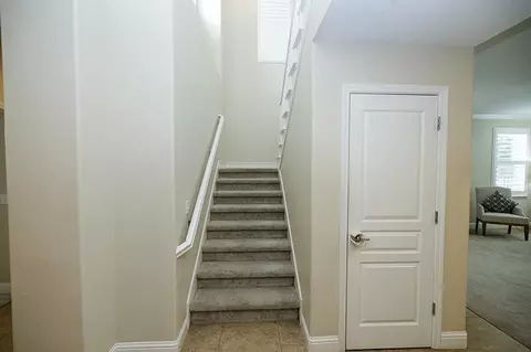 Entry Way - 3709 Banyan Tree Ct, Modesto, CA 95355 photo 5 of 6