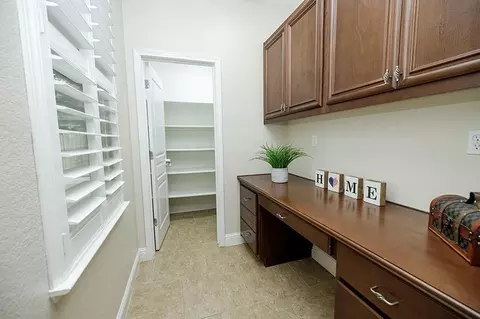 Entry Way - 3709 Banyan Tree Ct, Modesto, CA 95355 photo 3 of 6