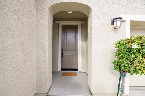 Entry Way - 3709 Banyan Tree Ct, Modesto, CA 95355 photo 1 of 6