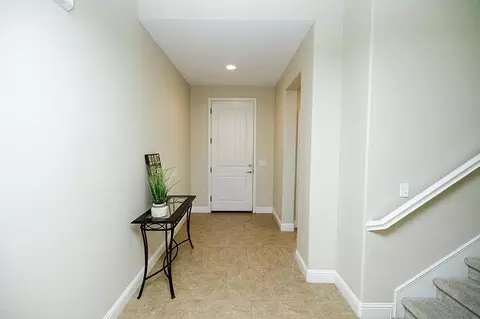 Entry Way - 3709 Banyan Tree Ct, Modesto, CA 95355 photo 2 of 6