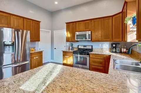 241 2nd St, Galt, CA 95632 photo 13