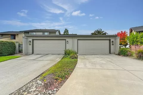8784 Bluff Ln, Fair Oaks, CA 95628 photo 3