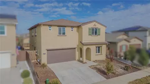 685 Pegasus Dr, Merced, CA 95348 photo 2