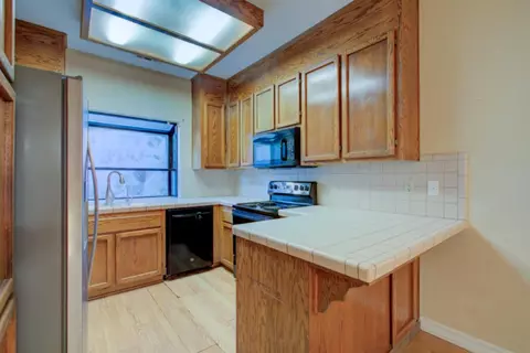 548 Nicastro Dr, Patterson, CA 95363 photo 12