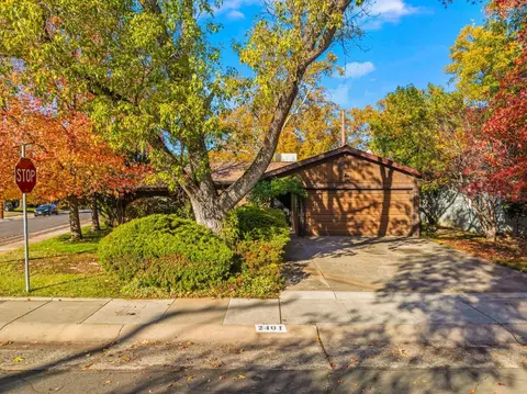 2401 10th Ave, Sacramento, CA 95818
