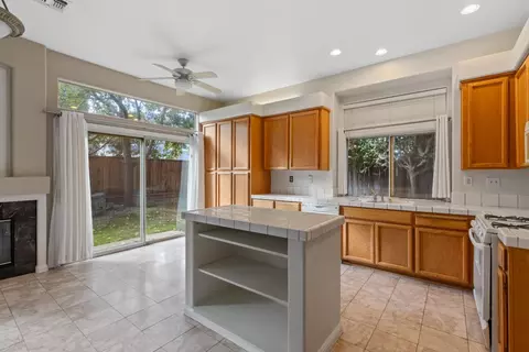 1730 Thomas Dehaven Ln, Tracy, CA 95376 photo 9
