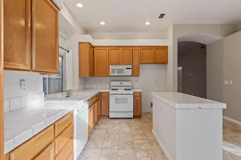 1730 Thomas Dehaven Ln, Tracy, CA 95376 photo 10