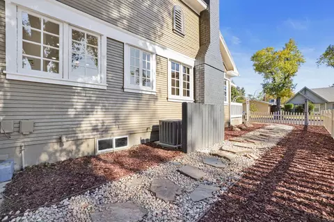 Exterior - 201 Melrose St, Modesto, CA 95354 photo 6 of 9
