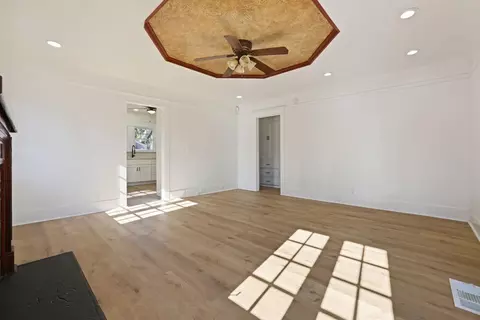 Living - 201 Melrose St, Modesto, CA 95354 photo 4 of 4