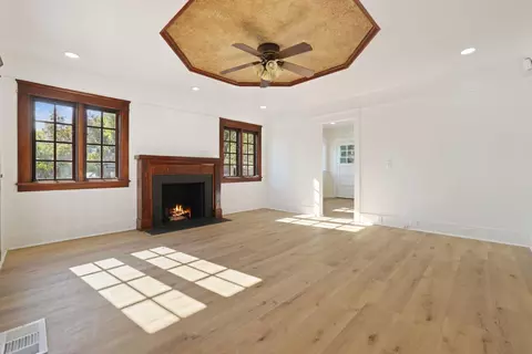 Living - 201 Melrose St, Modesto, CA 95354 photo 3 of 4