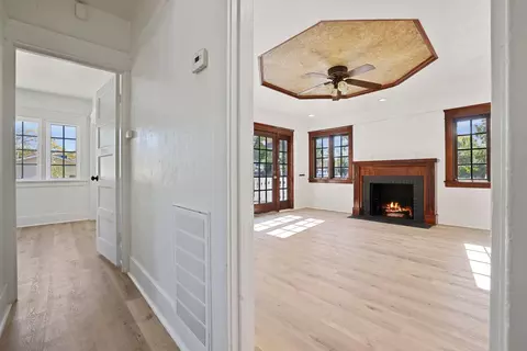 Entry Way - 201 Melrose St, Modesto, CA 95354 photo 3 of 6