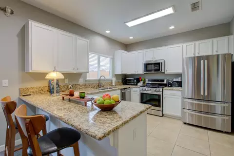 2521 Jubilee Dr, Turlock, CA 95380 photo 13