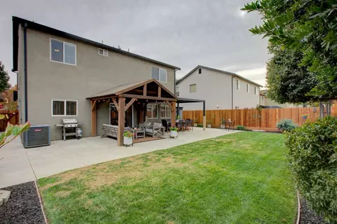 2521 Jubilee Dr, Turlock, CA 95380 photo 27