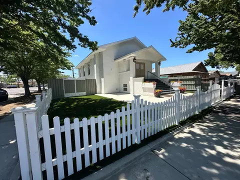 701 2nd St, Modesto, CA 95351 photo 1