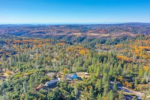 View/Area - 850 Gentry Ln, Colfax, CA 95713 photo 4 of 5