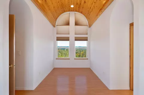 Entry Way - 850 Gentry Ln, Colfax, CA 95713 photo 4 of 4