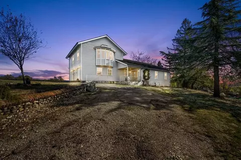 Exterior - 850 Gentry Ln, Colfax, CA 95713 photo 10 of 15