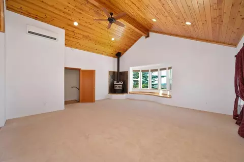 Living - 850 Gentry Ln, Colfax, CA 95713 photo 4 of 9
