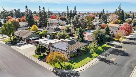 375 Oak Ave, Ripon, CA 95366 photo 2
