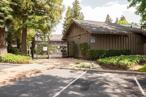 1725 Edgebrook Dr #D, Modesto, CA 95354 photo 70