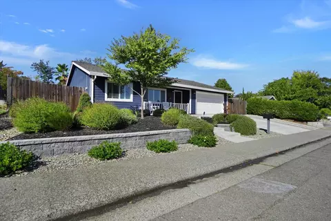 Exterior - 116 Perraud Dr, Folsom, CA 95630 photo 2 of 8