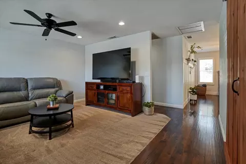 Entry Way - 116 Perraud Dr, Folsom, CA 95630 photo 3 of 4